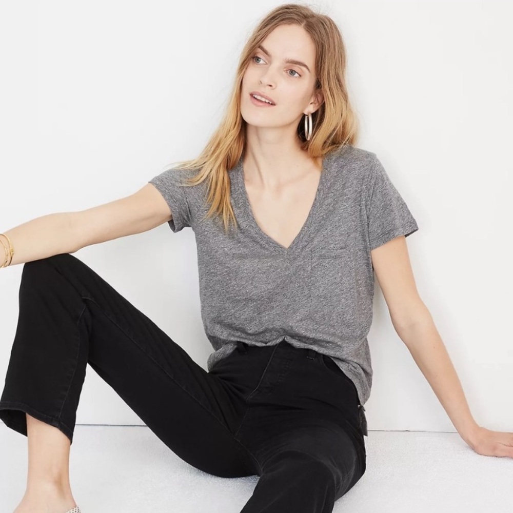 Madewell Gray T-Shirt v-neckline